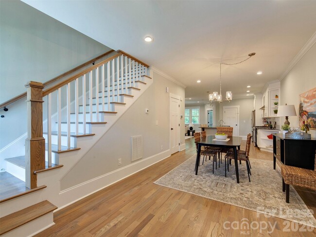 Building Photo - 326 State St