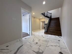 Building Photo - 2813 Saint St