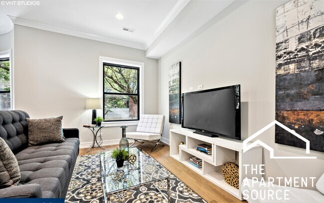 Foto del edificio - 2240 N Kenmore Ave