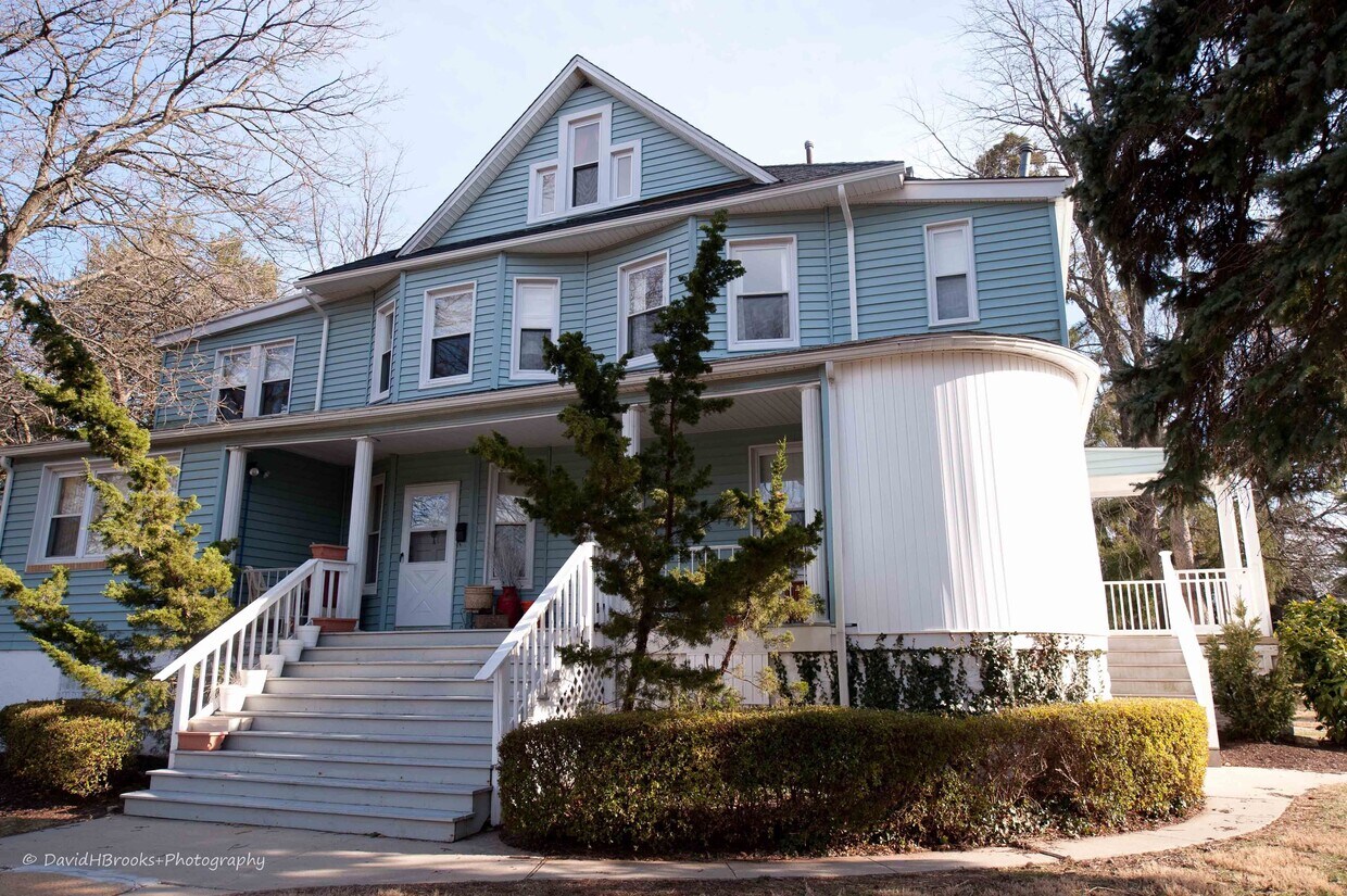 2423 Ken Oak Rd Unit B, Baltimore, MD 21209 Condo for Rent in