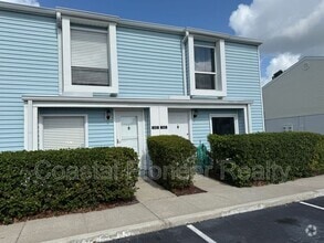 Building Photo - 11815 Cypress Hill Cir