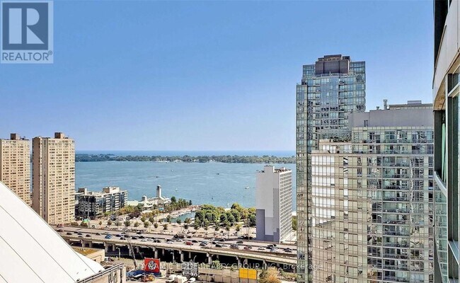 Building Photo - 81 Navy Wharf Ct
