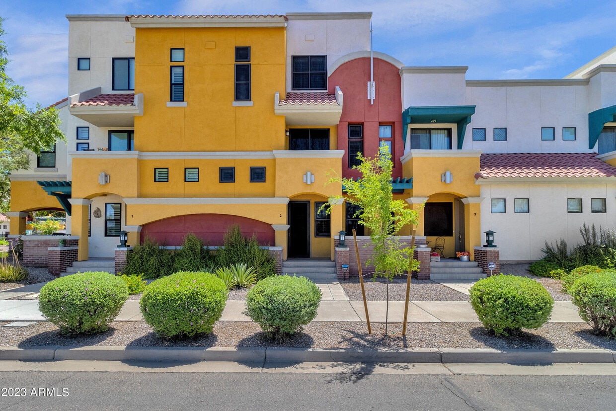 123 S Washington St, Chandler, AZ 85225 Townhome Rentals in Chandler