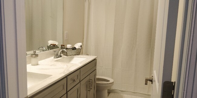 Building Photo - 2142 Bexar Trl