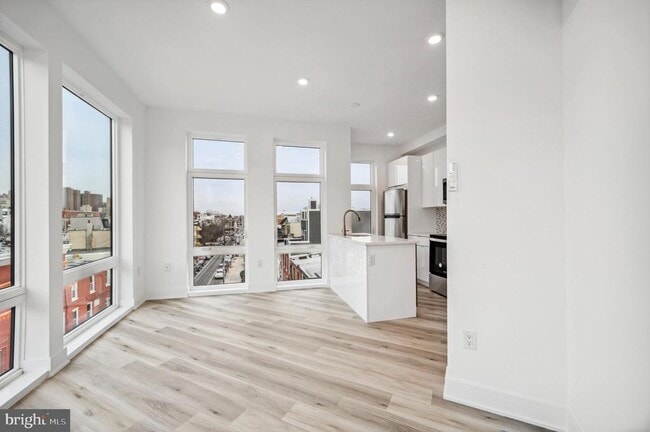 Building Photo - 2301 Grays Ferry Ave