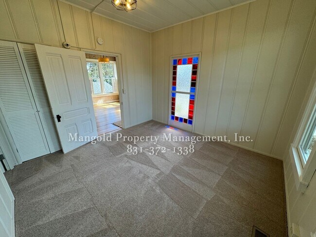 Building Photo - 702pine