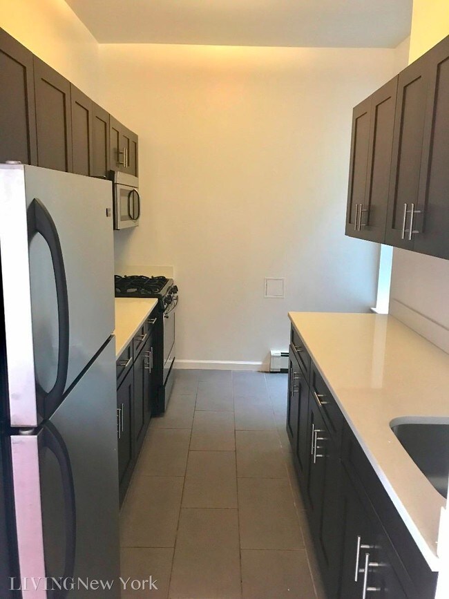 Building Photo - 135 Edgecombe Ave