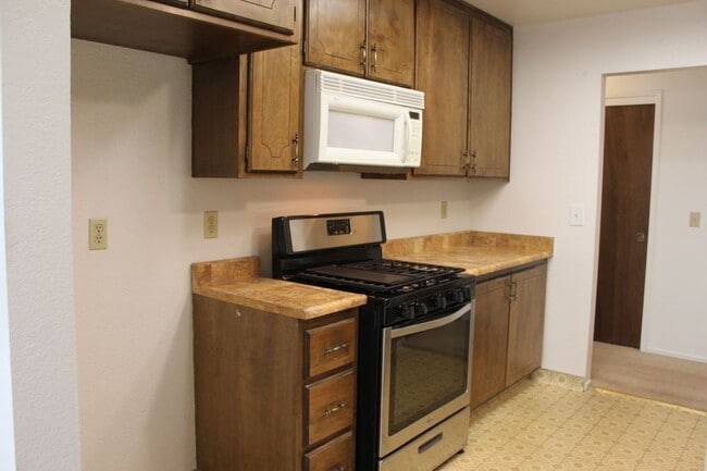 Building Photo - 3 Bedroom Home in Sebastopol