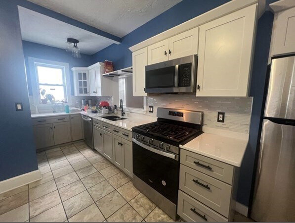 Building Photo - 195 Callender St