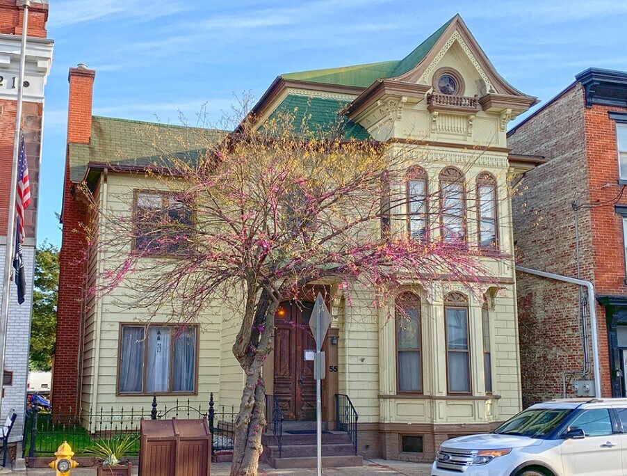 Primary Photo - 55 E Main St