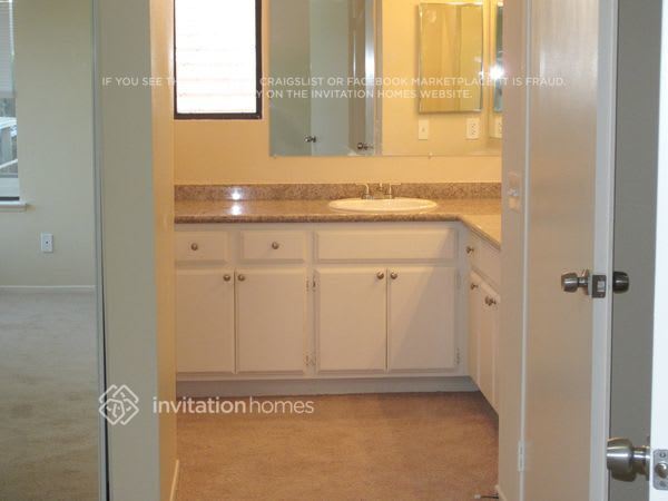 Foto del edificio - 1471 Keepsake Ln