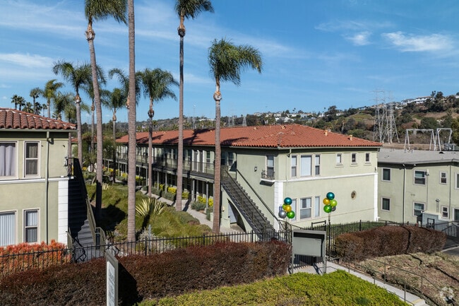 Building Exterior - Ladera Apartments