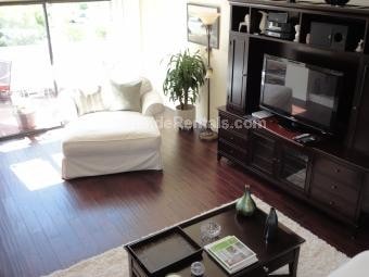 NA - 1551 Palisades Dr
