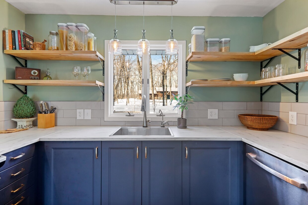 5945 Eureka Rd, Shorewood, MN 55331 House Rental in Shorewood, MN