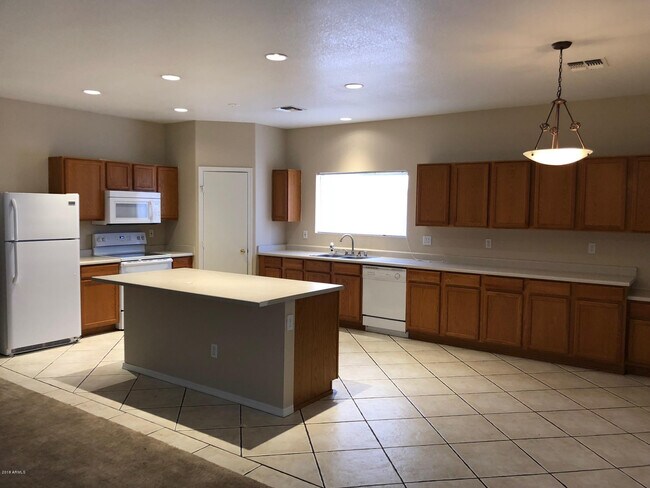 Foto del edificio - 4607 N 93rd Ave