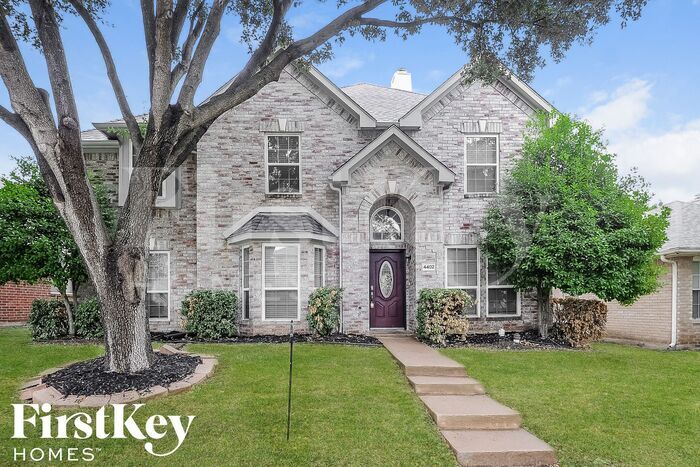 Primary Photo - 4402 Santa Fe Lane