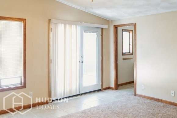 Building Photo - Now Available! 116 Mary St, Binghamton, NY,
