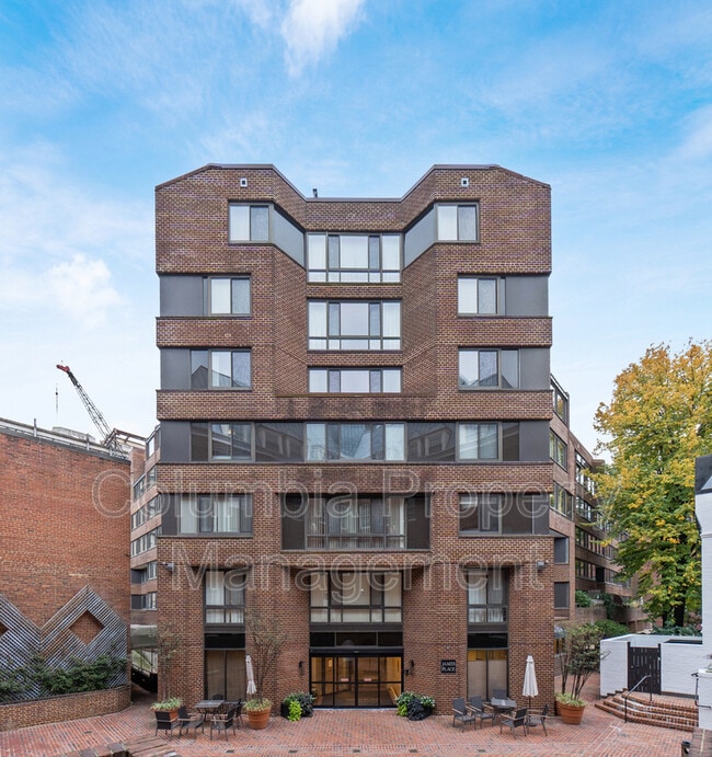 Building Photo - 1077 30th St NW