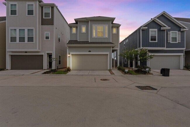 Building Photo - 3207 Cedar Dawn Ln
