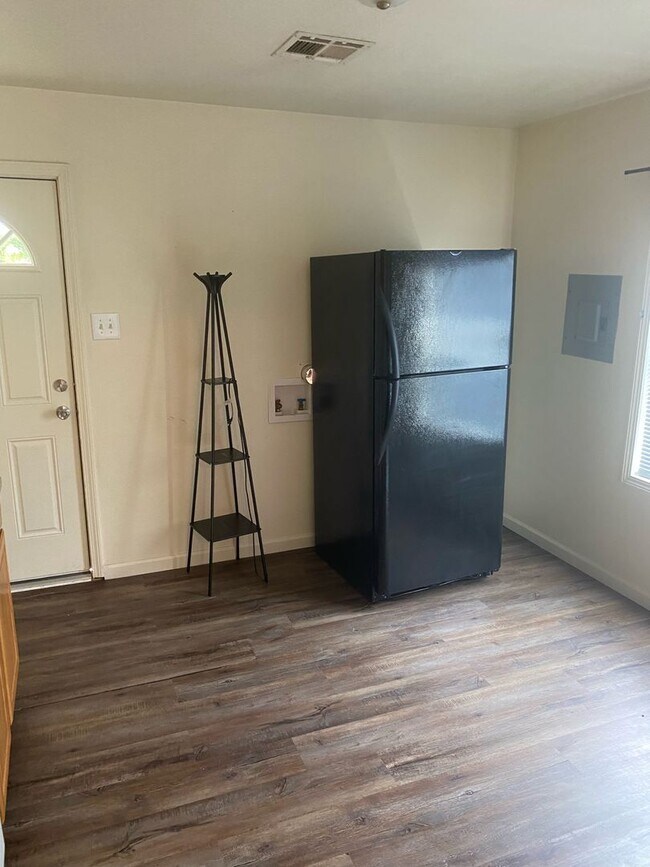 Building Photo - Lake Charles, Home for Rent