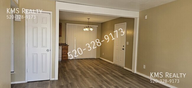 Building Photo - 7219 E Bellingham Dr