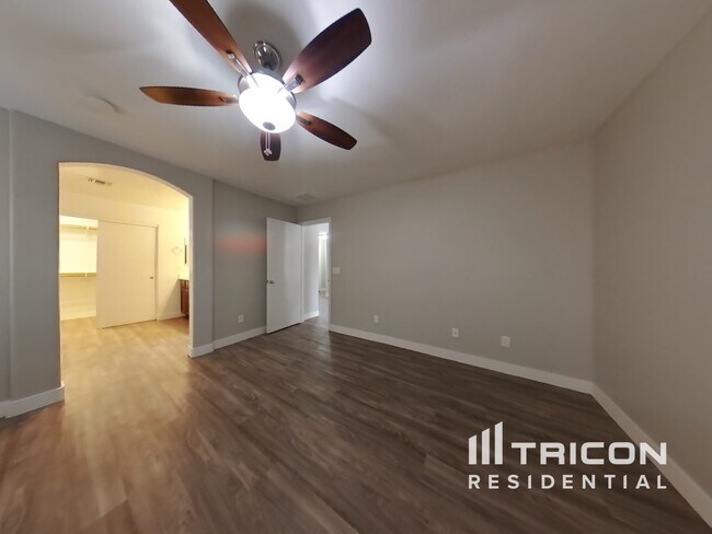 Foto del edificio - 41256 W Cahill Dr