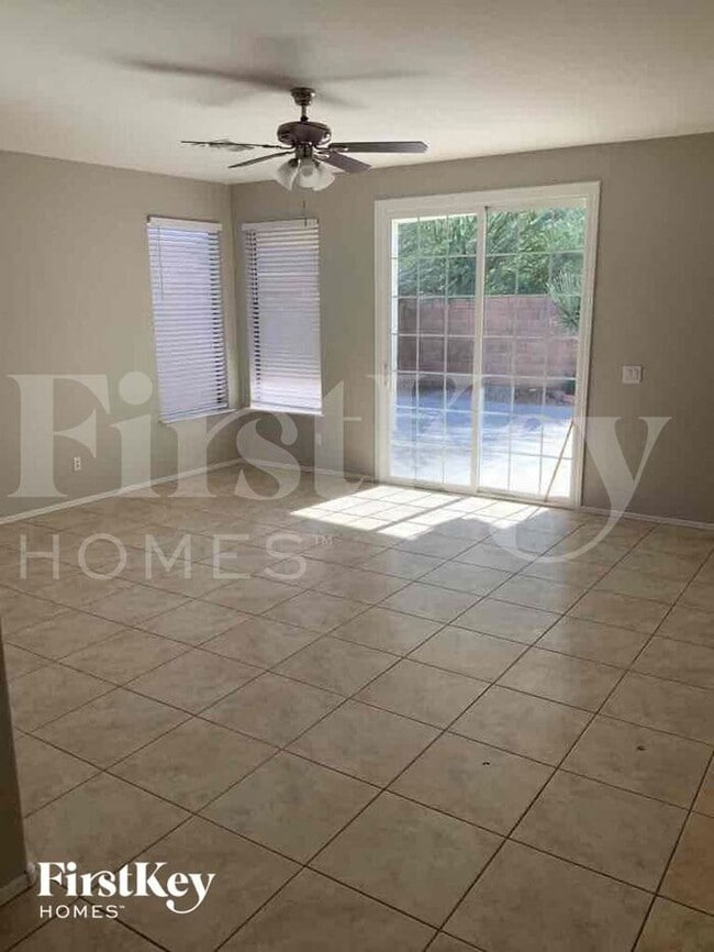 Foto del edificio - 12563 W Osborn Rd