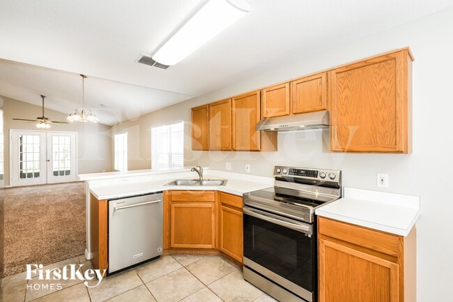 Foto del edificio - 4224 Kingbird Ct