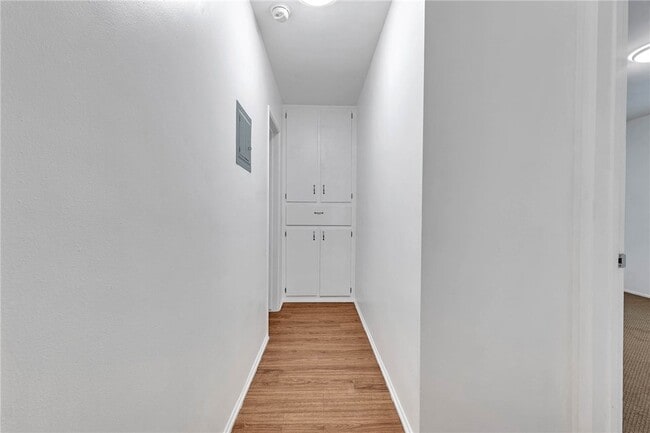 Foto del edificio - 14728 W Magnolia Blvd