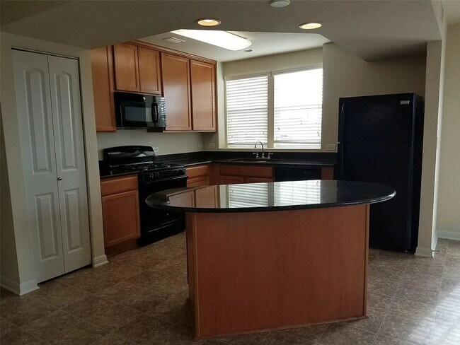 Foto del edificio - 334 Trestle Tree