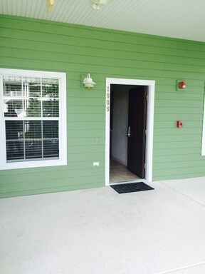 Building Photo - 1008 Gran Bahama Blvd