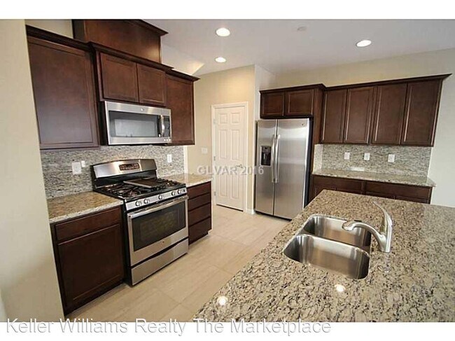Building Photo - 3 br, 3 bath House - 1114 Aubrey Springs Ave