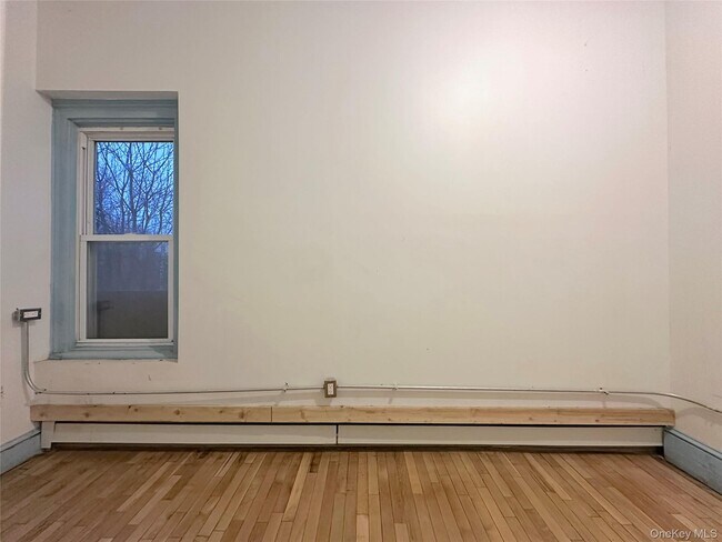 Building Photo - 56 Dubois St