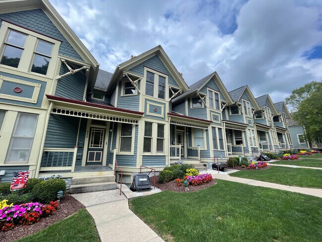 Foto del edificio - 533 Tusculum Ave