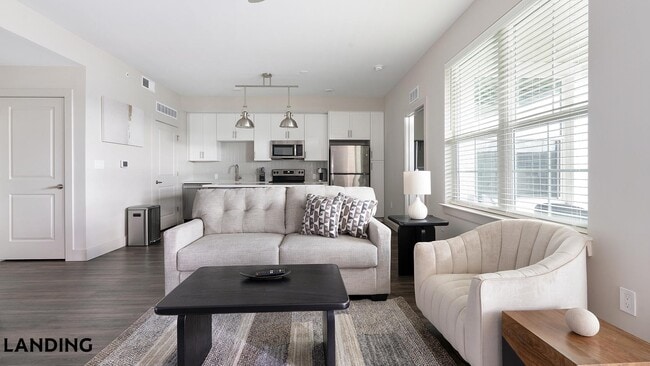 Building Photo - 2220 W First St