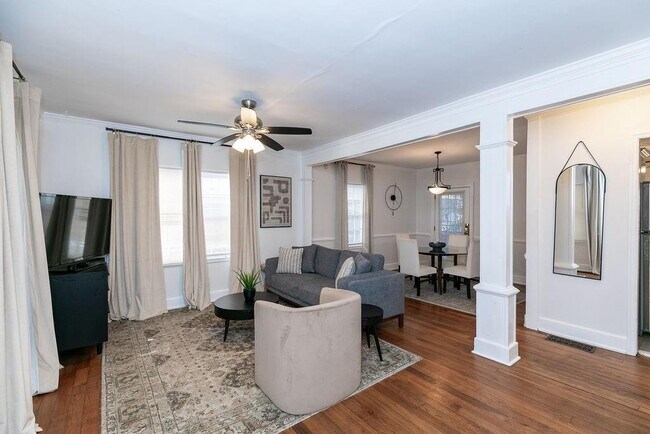 Foto del edificio - 936 East Lake Dr