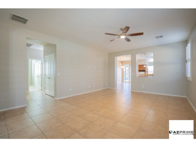 Foto del edificio - Embrace Comfort and Style in This Elegant ...