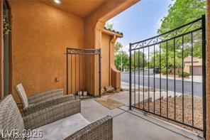 Foto del edificio - 617 Apricot Rose Pl