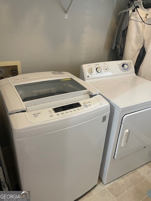 Foto del edificio - 1070 Bridle Path Dr