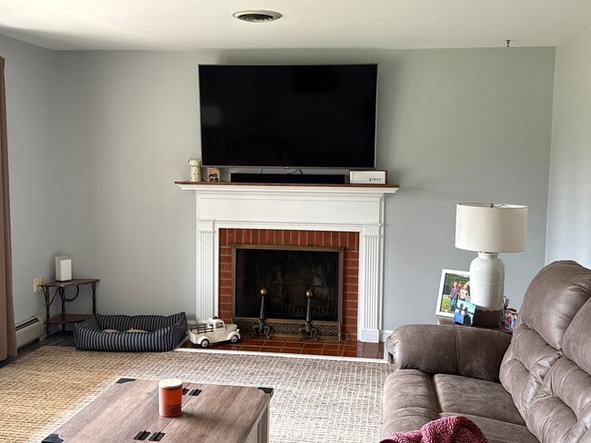 Foto del edificio - 9405 Mountain Run Lake Rd