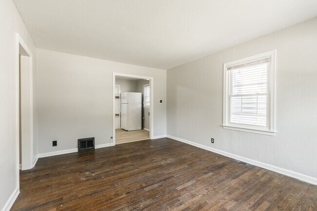 Foto del edificio - 5760 College Ave