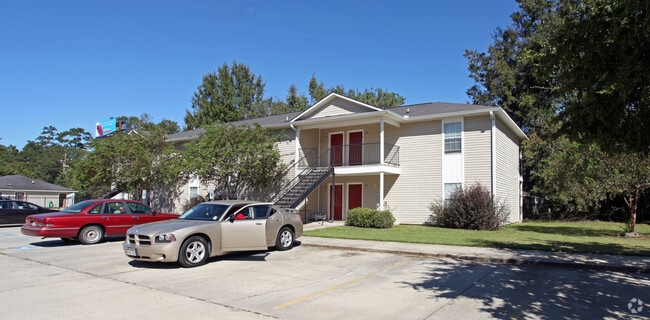 Building Photo - Springtree Apartments