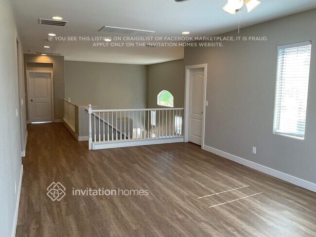 Foto del edificio - 9133 Little Horse Ave