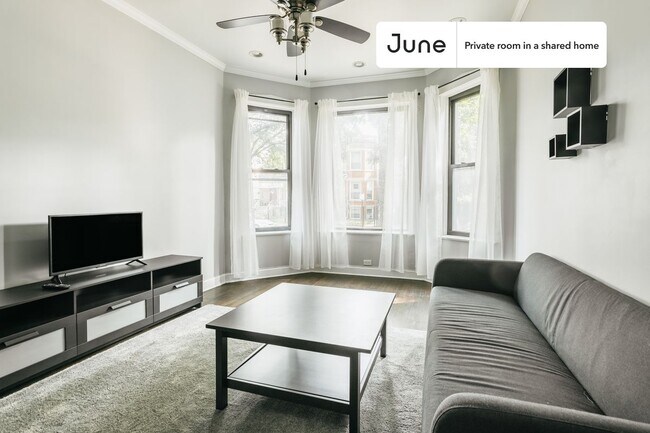 Foto del edificio - Room in Shared 3 bed/1 bath home