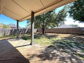 Building Photo - 429 N Waterford Oaks Dr