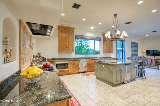 Foto del edificio - 10234 N 58th Pl
