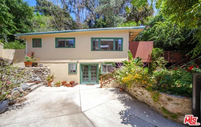 Foto del edificio - 8135 Willow Glen Rd