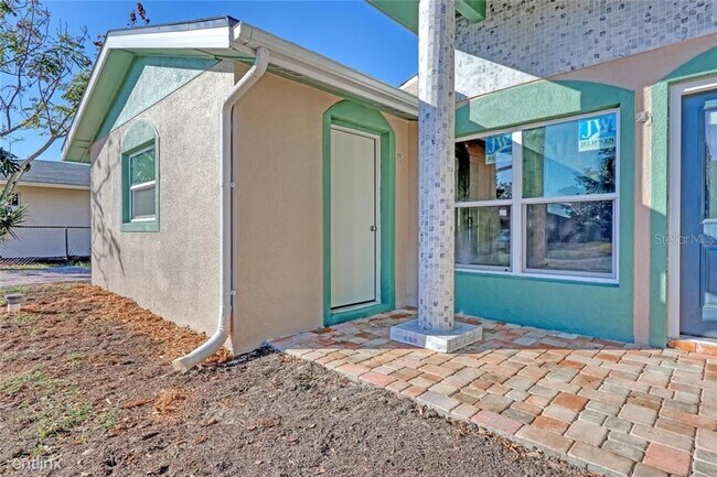 Building Photo - 5 br, 5 bath House - 7541 Hull St