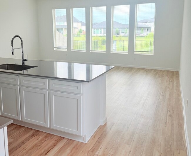 Building Photo - 5518 Amber Brook Ln