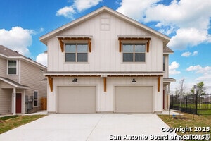 Building Photo - 13910 Enzo Gate